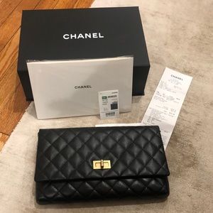 Chanel 2.5 Clutch